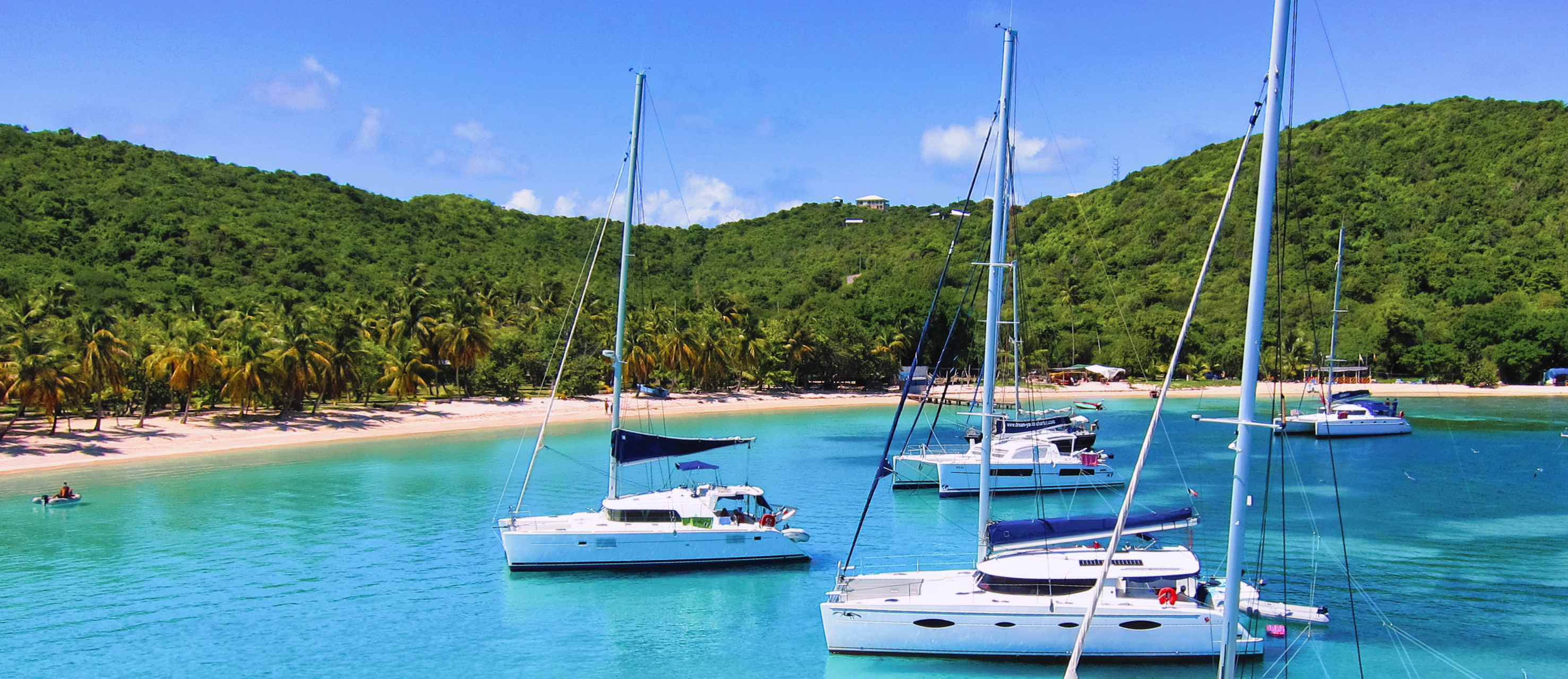 Catamaran aux Seychelles, plages et rochers granitiques